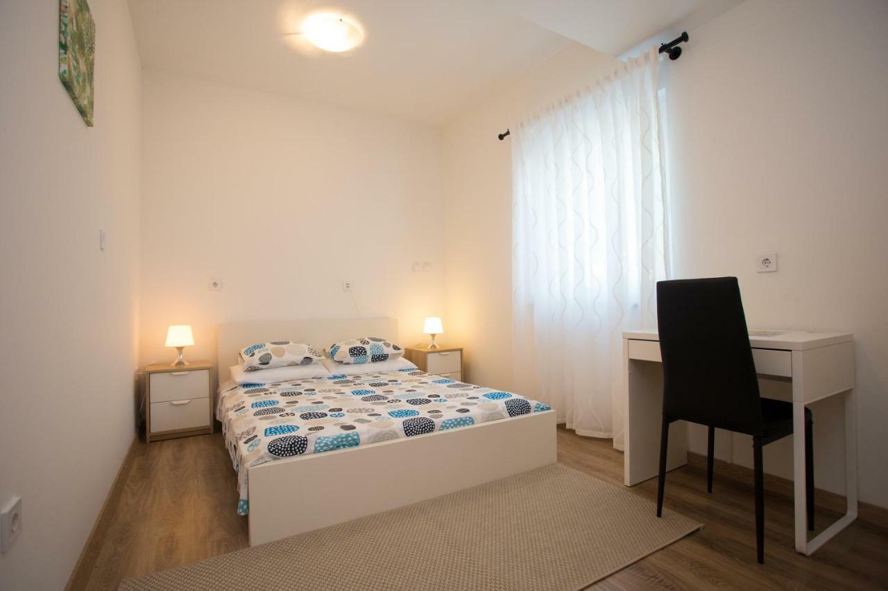 Apartman Girasol Pula 아파트 외부 사진